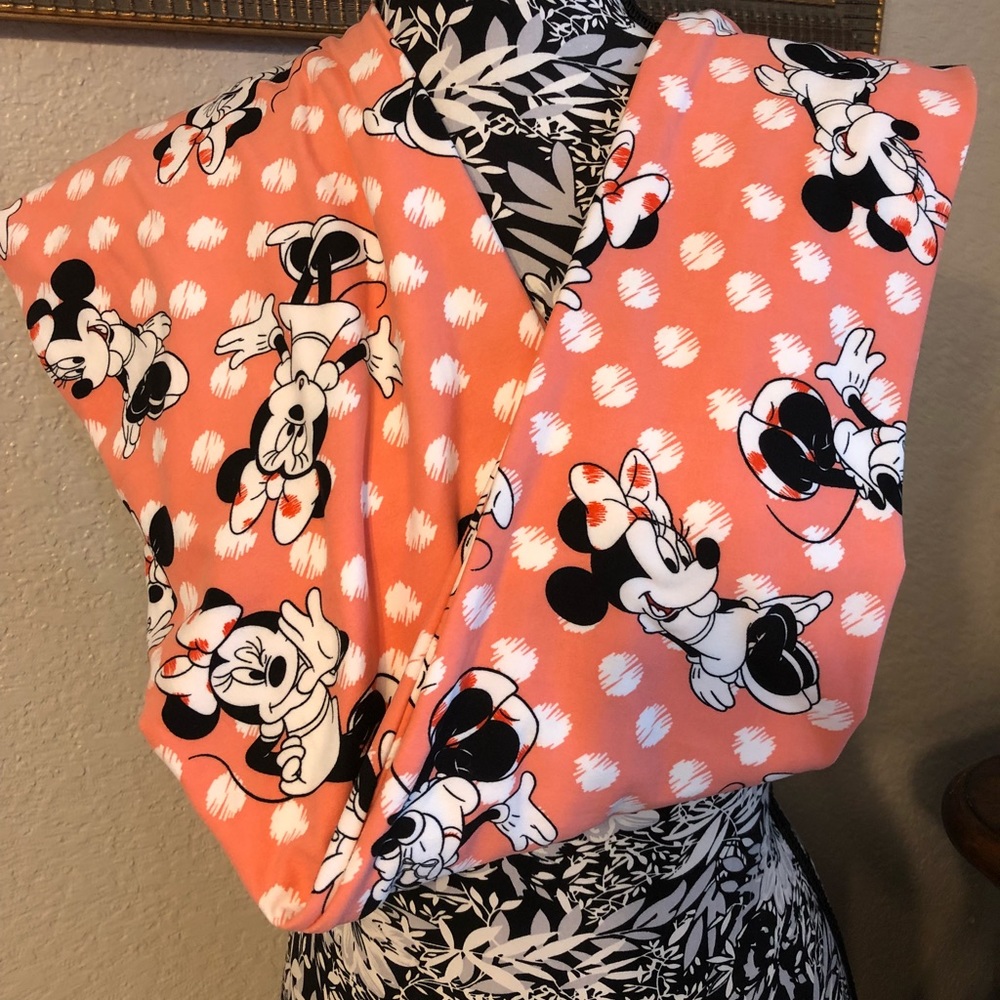 Lularoe TC Disney Leggings